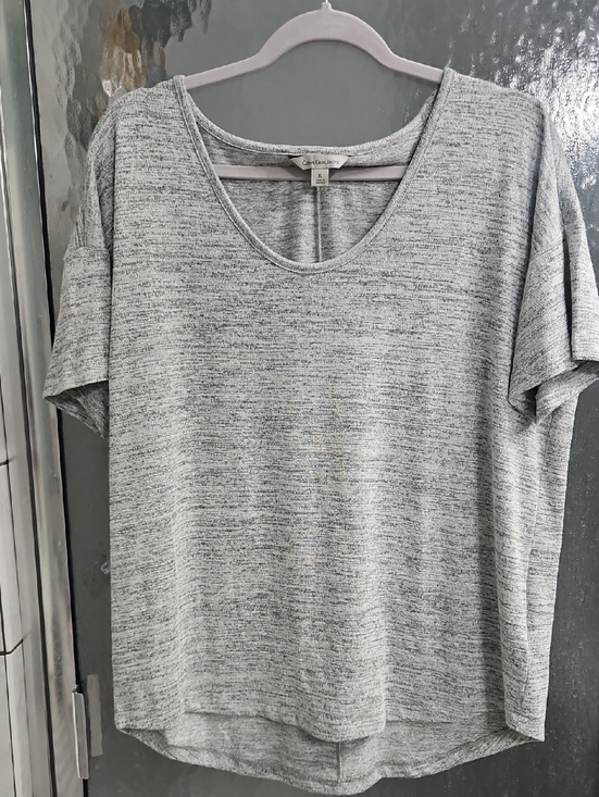 Calvin Klein Tops - Calvin Klein Heather Gray Scoop Neck Short Sleeve Tee